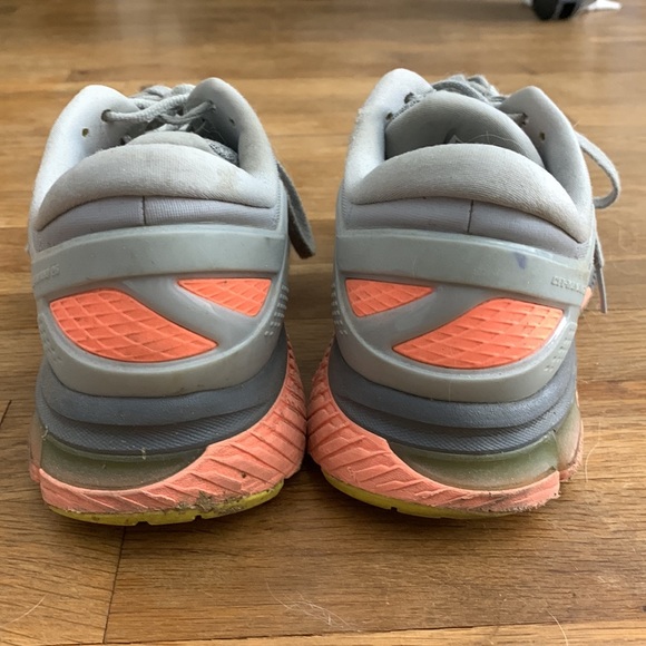 ASICS duomax running sneaker! - Picture 4 of 4